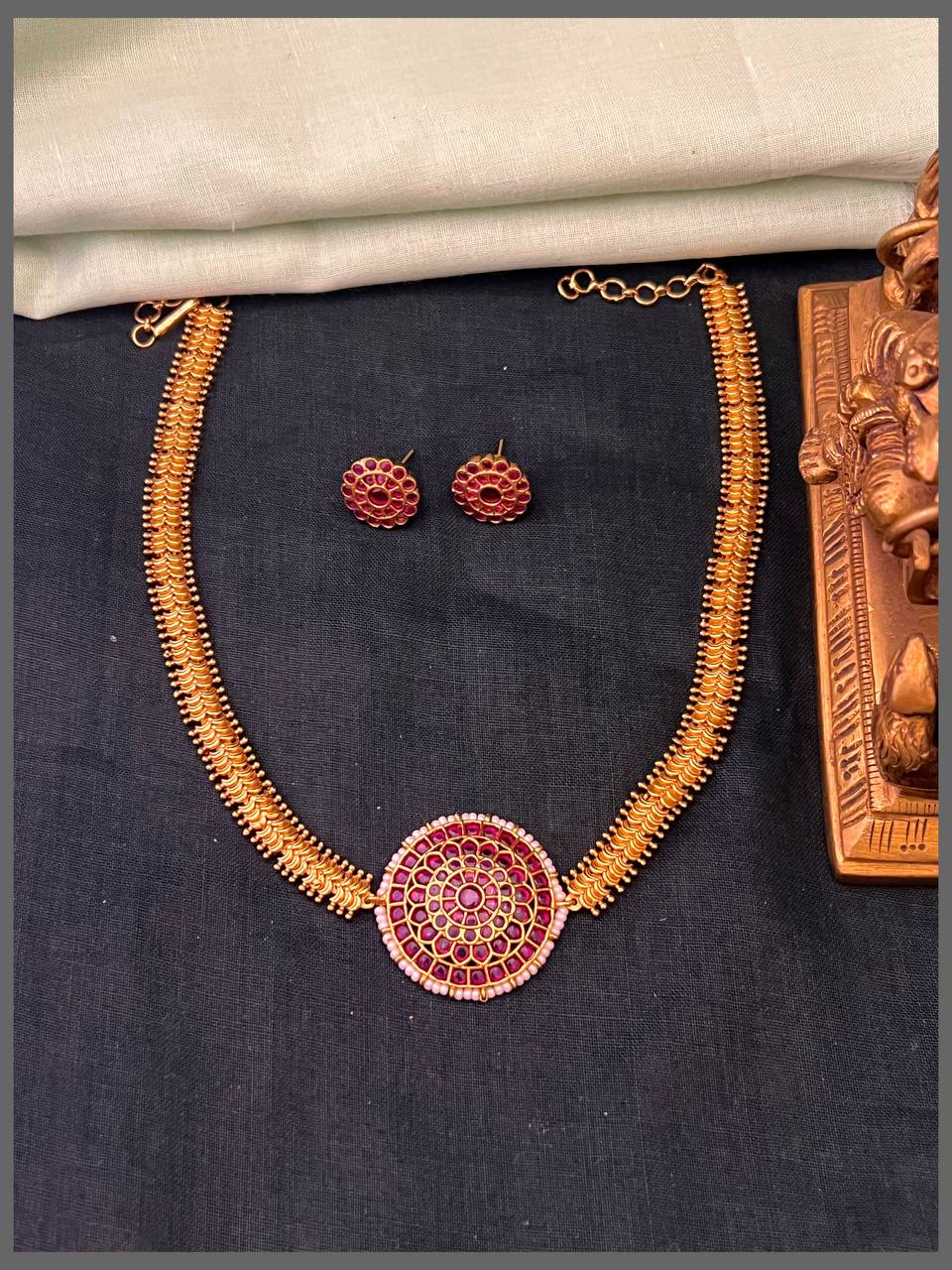 Beautiful Nakshi Necklace With Pendant - NN00780