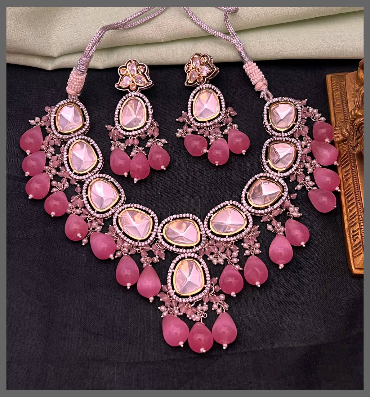 Elegant White Stone Diamond Necklace With Pearls - DN0065