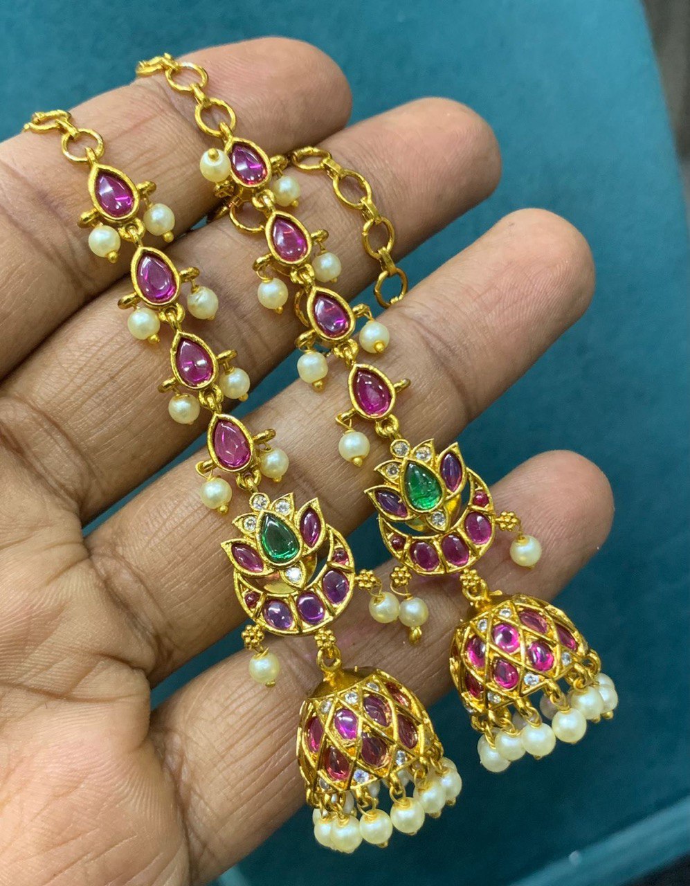 Kempu Jhumki With Maatil - NE00624