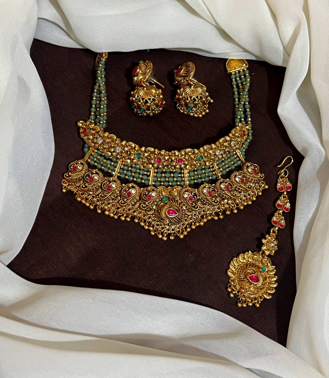 Nakshi Pota Stone Emerald Beads Choker - NN00152