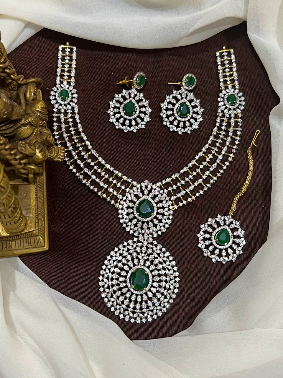 Daimond detachable pendant combo with Earrings and Tika - DH008