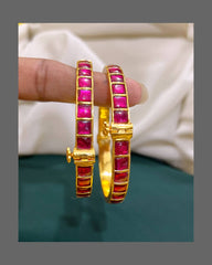 Ruby Screw Bangles in Kundan - BG0051 28 size