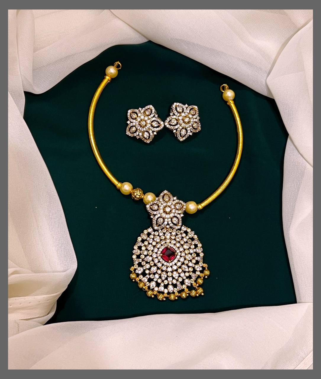 Beautiful Nakshi Necklace With Earrings - NN00397