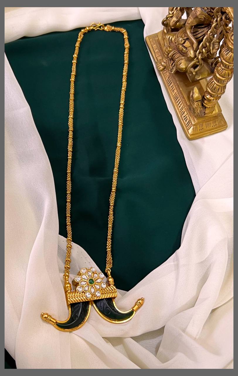 Antique Pendent With Chain In Nakshi - NN00434