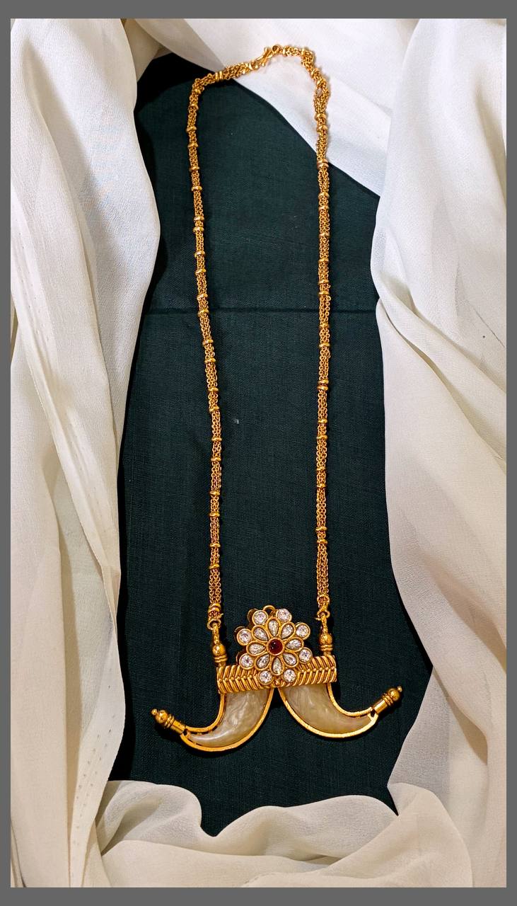 Nakshi Long Puligoru Pendant With Long Chain - NH00258