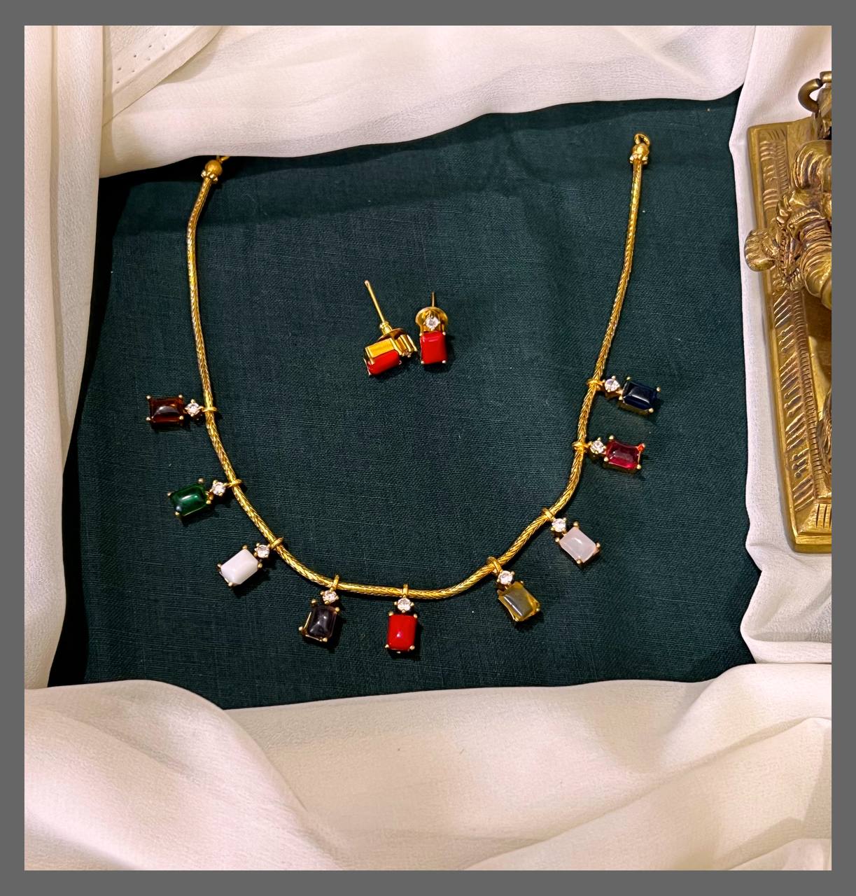 Navratan Small Pendent With Chain In Nakshi - NN00464