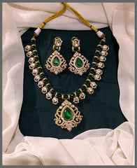 Elegant Emerald Victorian Necklace - VN00137