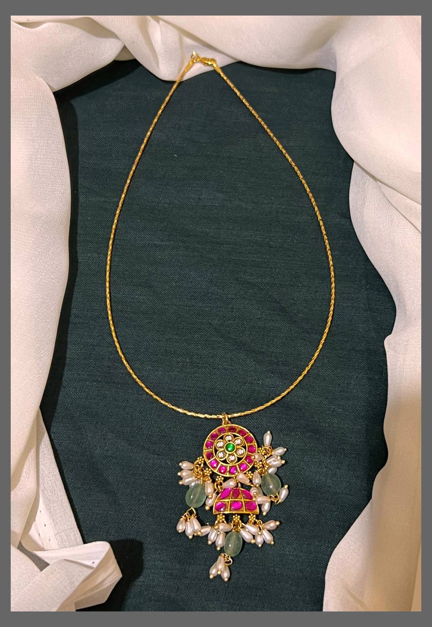 Invisible Necklace with Rich Rice pearl Pendant in Kundan - KN00532