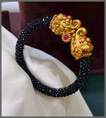 Beautiful Pearl kada in kundan - BG00296