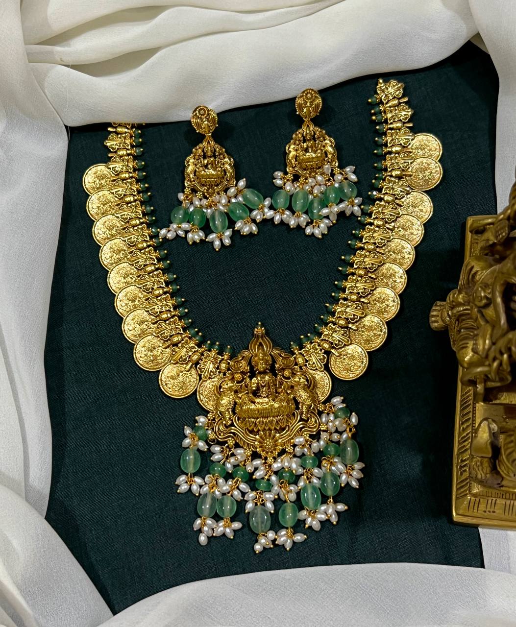 Nakshi Lakshmi Kaasu With Emerald Beads - NN00847