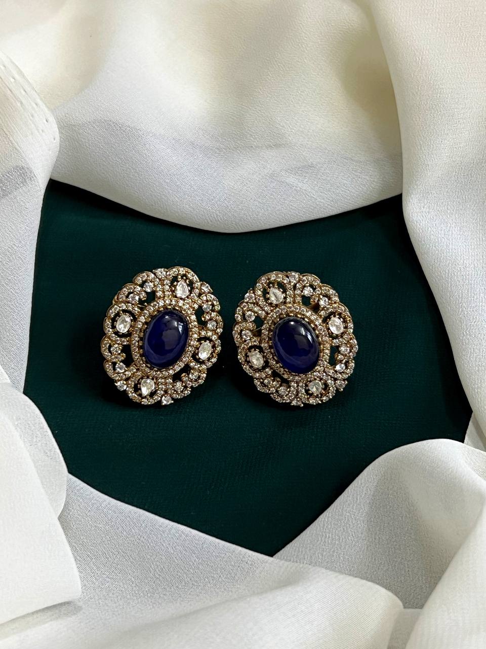 Victorian Studs - VE042