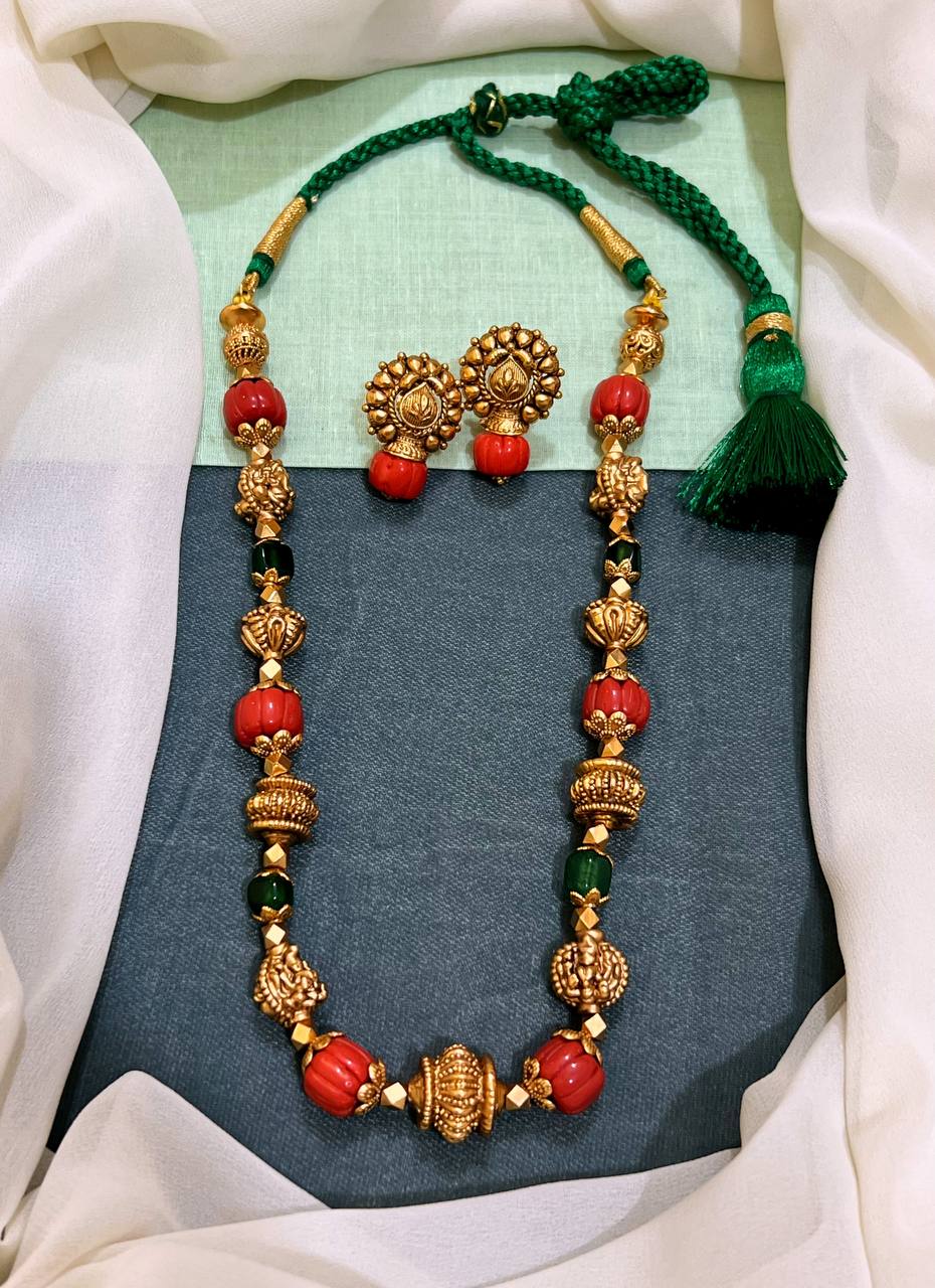 Coral Emerald in Naskhi Necklace - NN0077