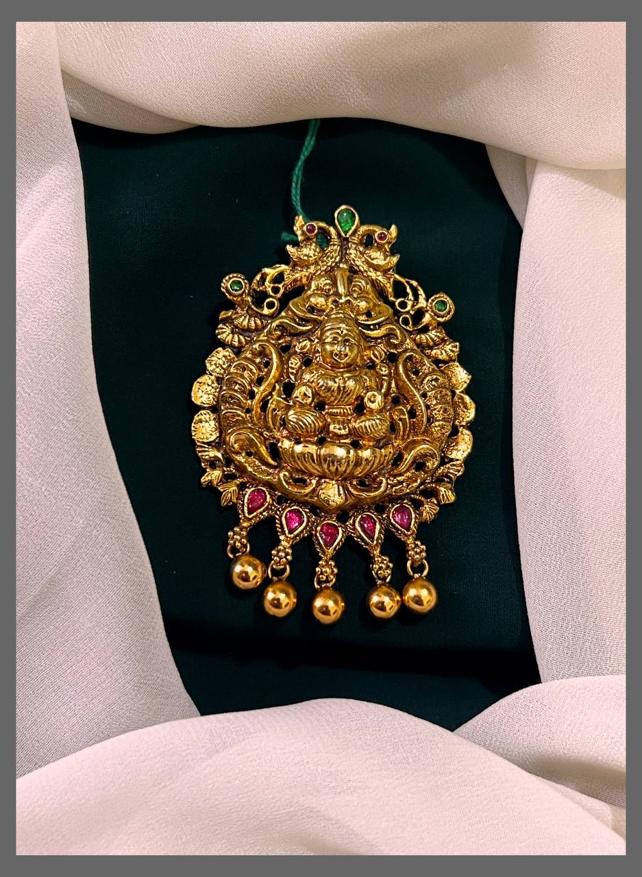 Beautiful Peacock With Lakshmi Jada Billa - HA0070