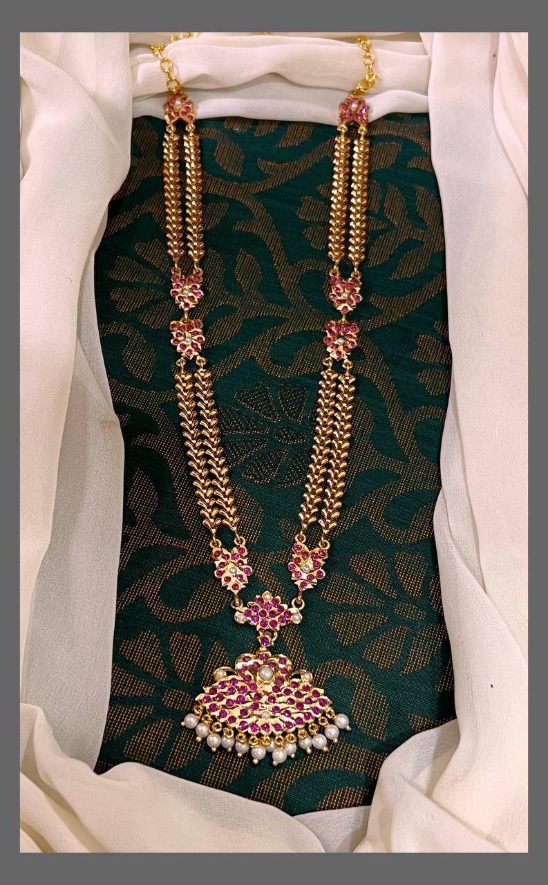 Kempu Haram In Nakshi - NH00231