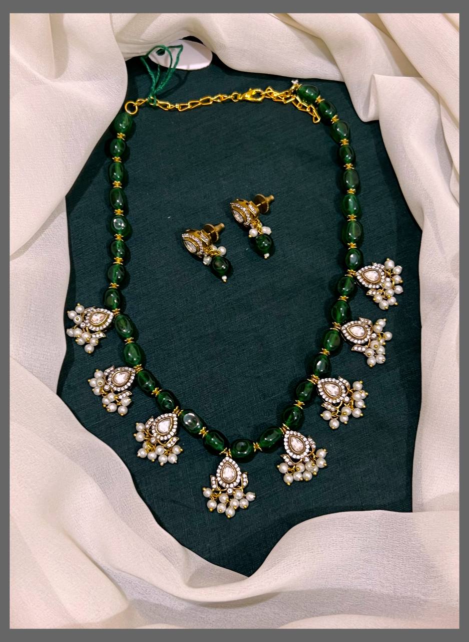 Pearl Necklace With Small Pendants - PB00305