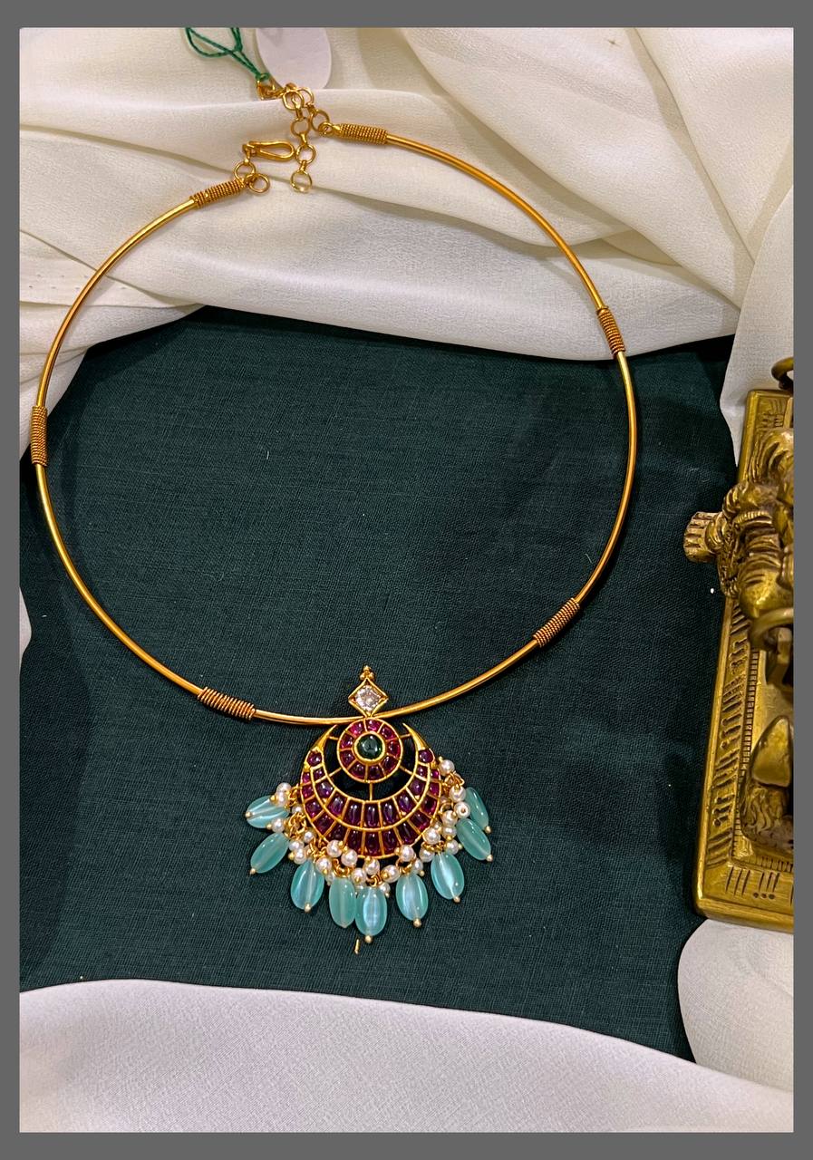 Beautiful Kante Necklace With Chandballi Pendant - NN00706