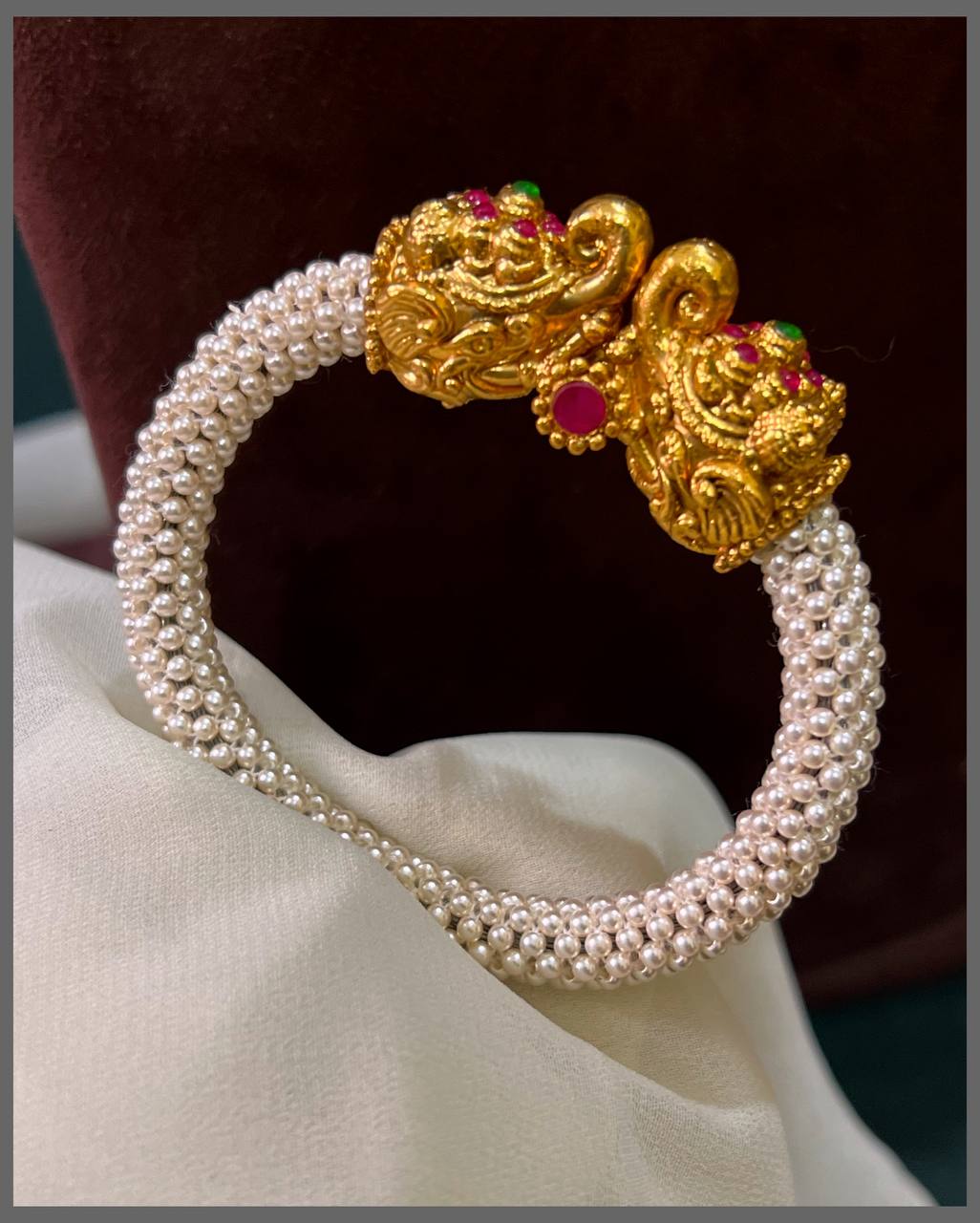 Beautiful Pearl kada in kundan - BG00296