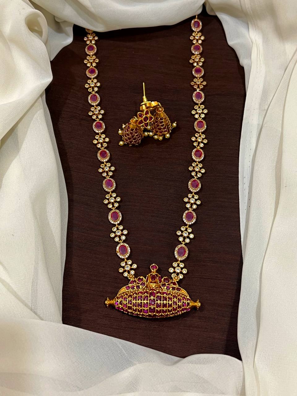 Kempu Stone With White CZ haram and a Designer Pendant - NH00475