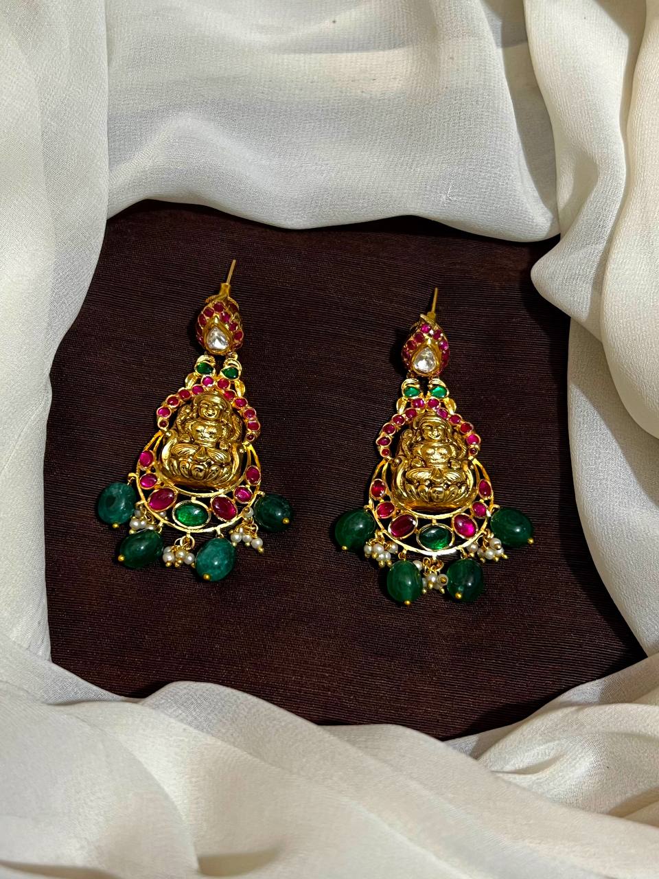 Jadau Lakshmi Earrings With Monalisa Beads - KE00519