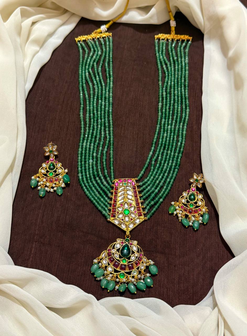 Emerald Layer Set With Kempu Pendant - PB00643