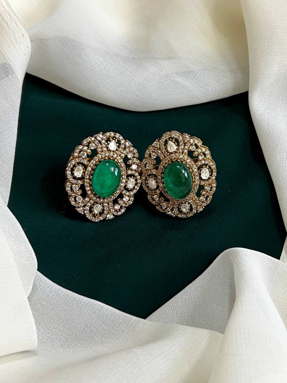 Victorian Studs - VE0042