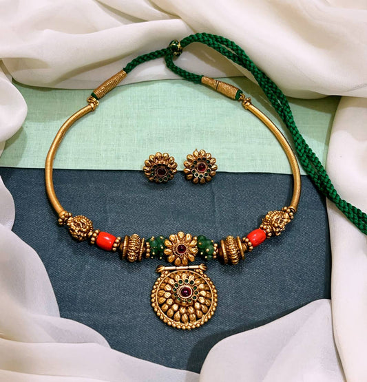 Emerald in Naskhi Necklace with Pendent - NN0078