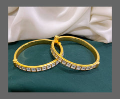 White Stone Screw Bangles Size 2.6 in kundan - BG0055