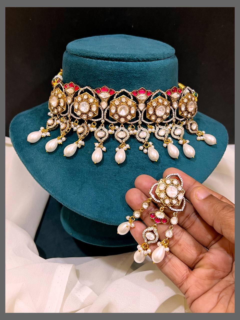 Rich White Chokar in Kundan - KN00512