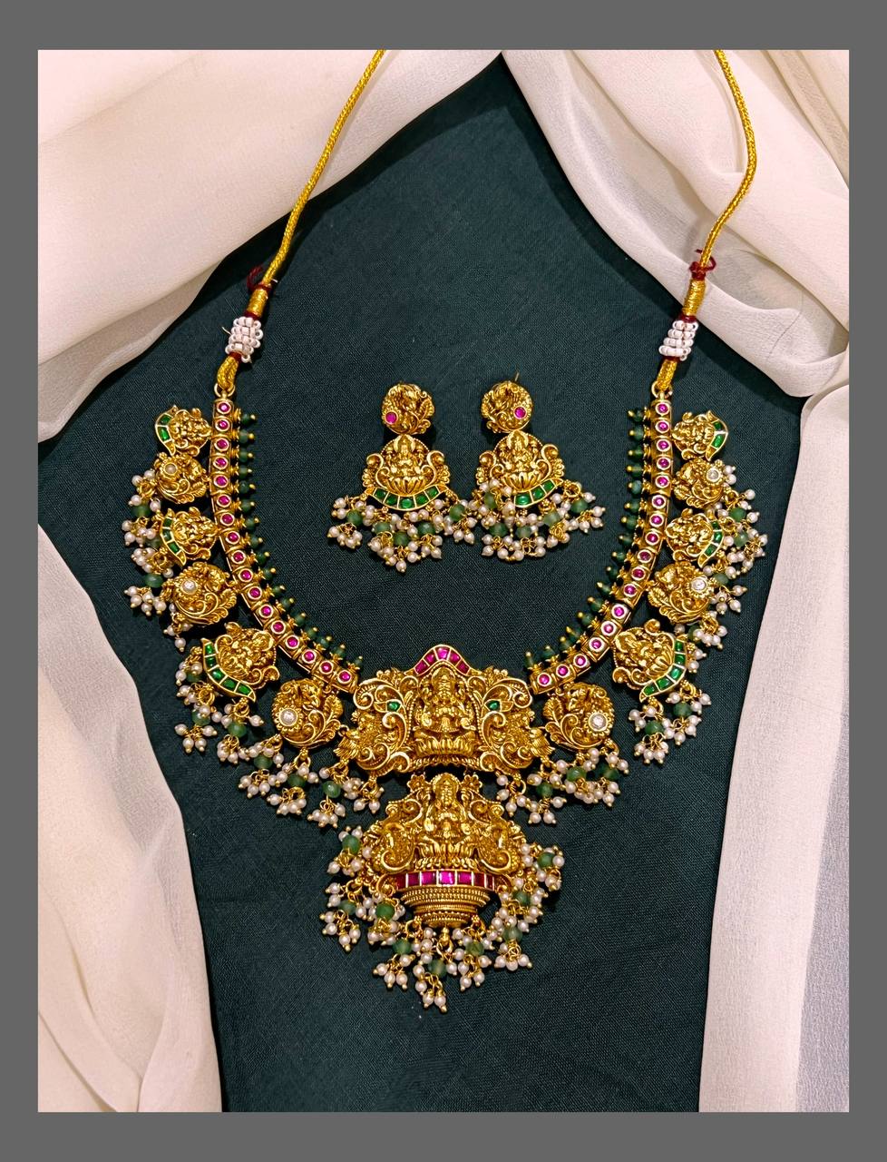 Beautiful Lakshmi Kundan Necklace - KN00520