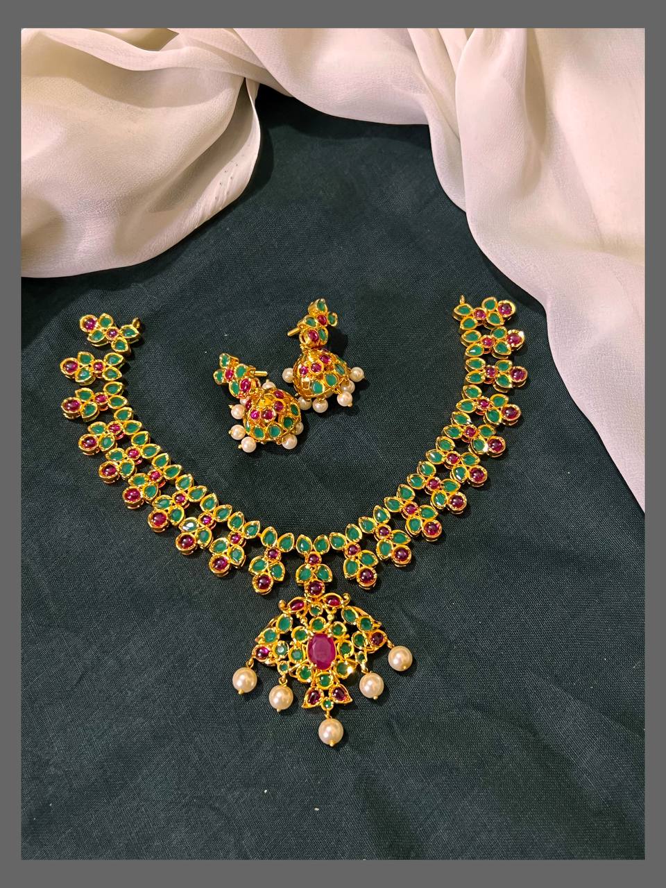 Beautiful Antique Necklace in Nakshi - NN00581
