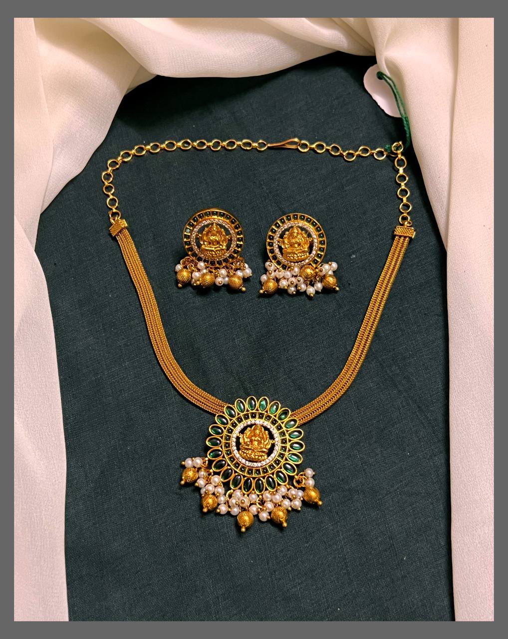Emerald Lakshmi Pendant Necklace in Nakshi - NN00602