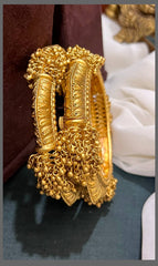 Kada type with Golden Beads Bangles in Kundan - BG00228