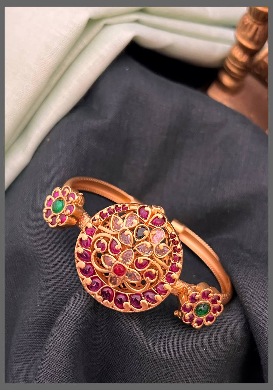 Multi Flower Kadaga in Nakshi - BG00302