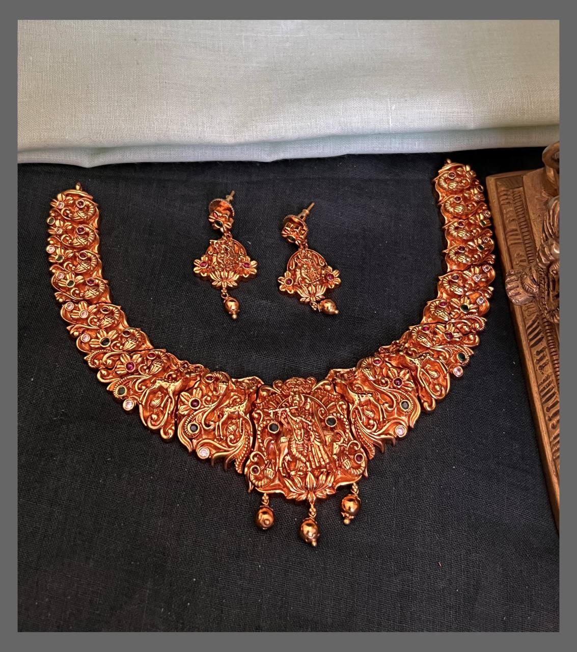 Matte Finish RadhaKrishna Pendant Necklace in Nakshi - NN00835