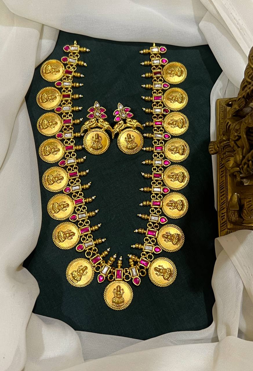 Lakshmi Bottu Kaasu In Gold Polish Mid Length - KH00359