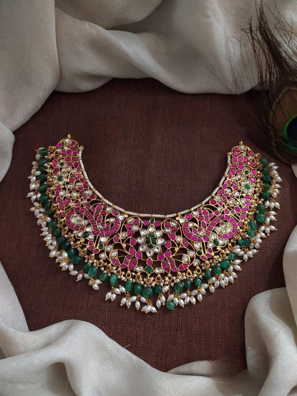 Jadau Grand Neckalce With Beads - KN00622