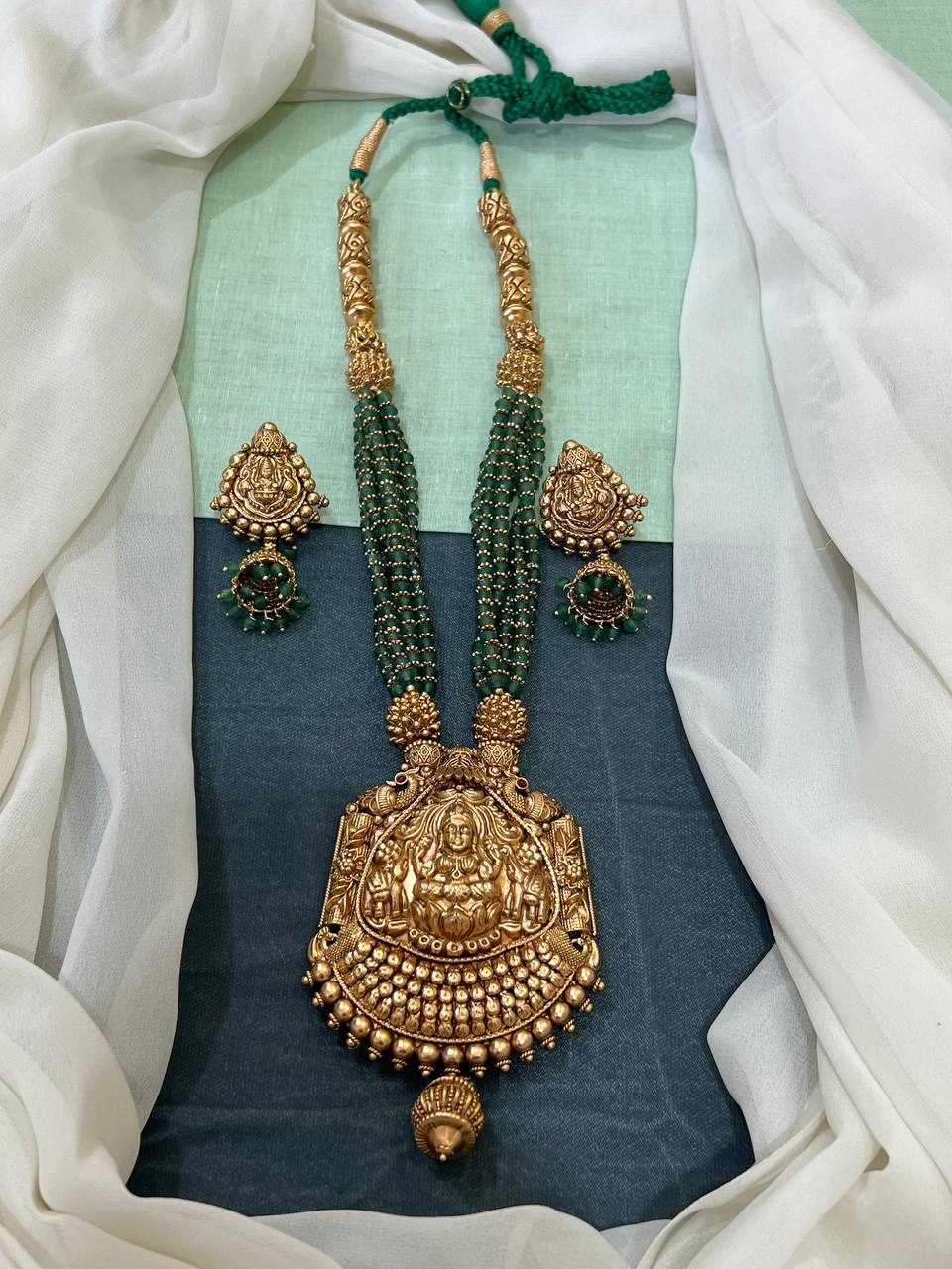 Emerald Lakshmi Naskhi Haram - NH0093