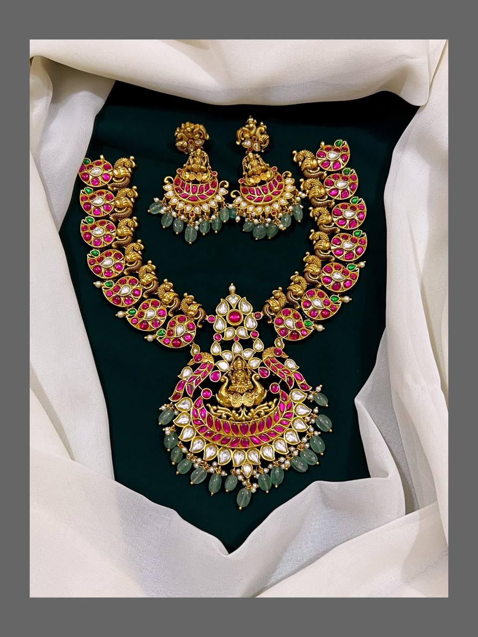 Mango Necklace with Lakshmi pendent in Kundan - KN00161