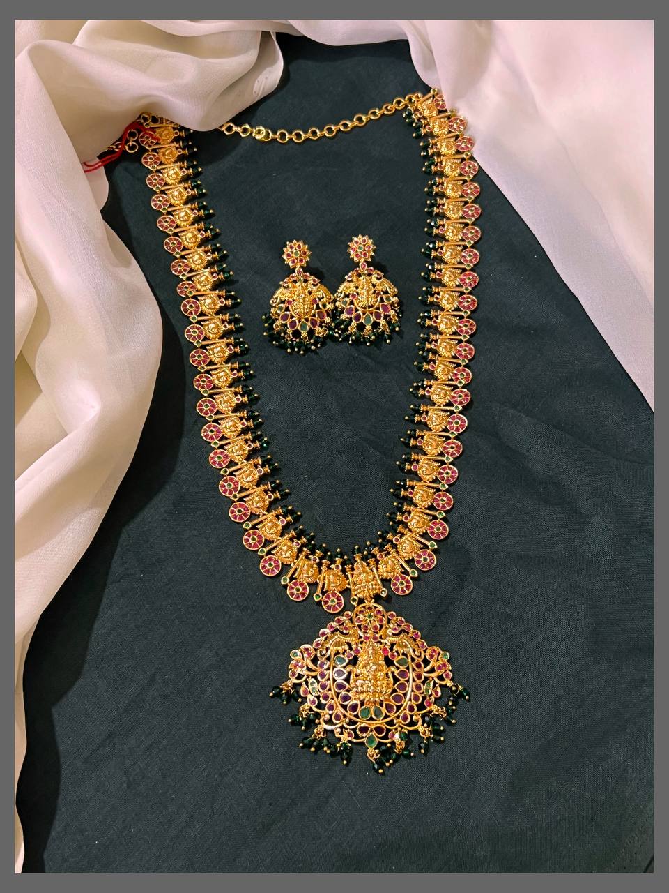 Small Bottu Haram in Nakshi - NH00308