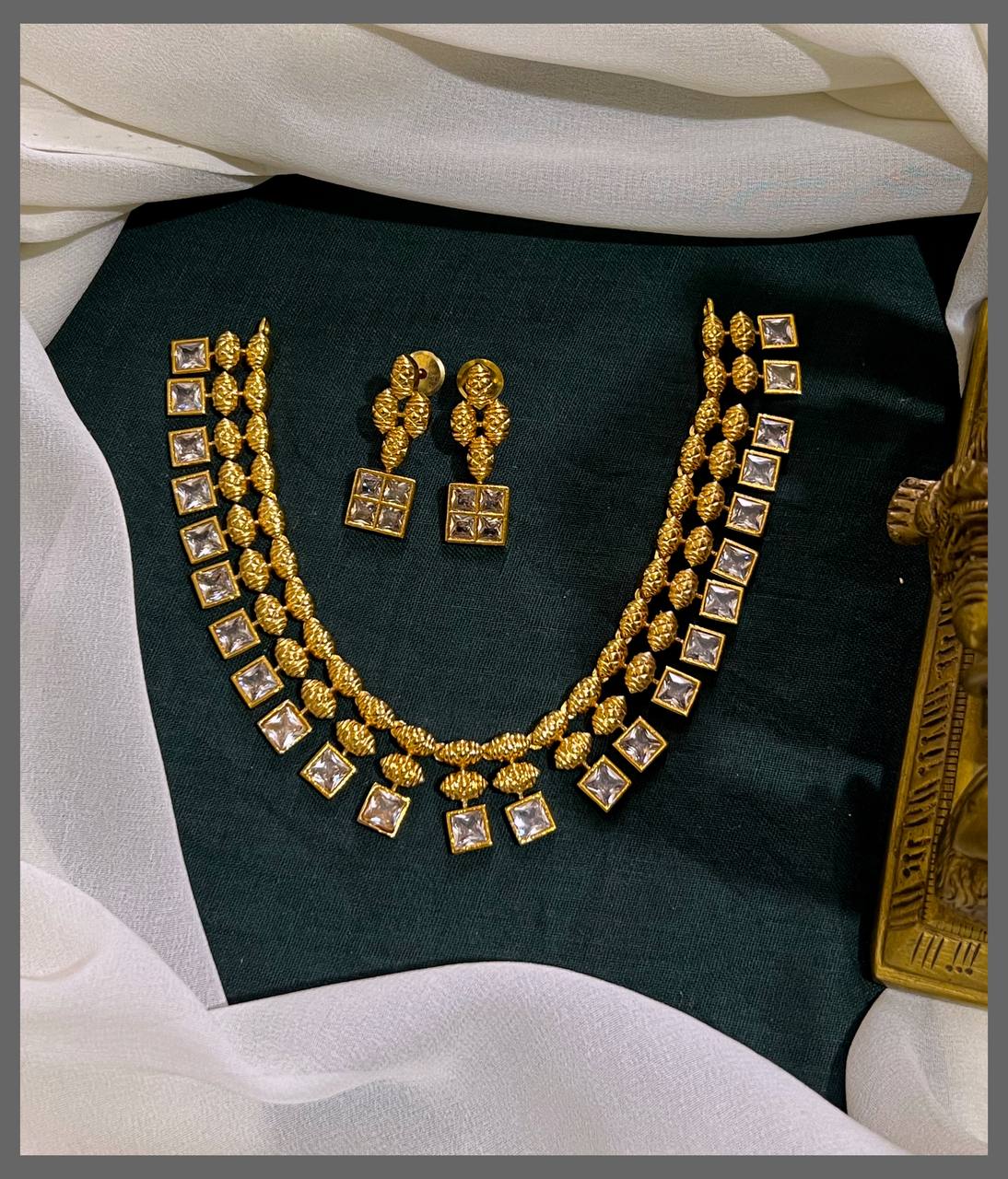 Beautiful Stone Necklace In Nakshi - NN00703