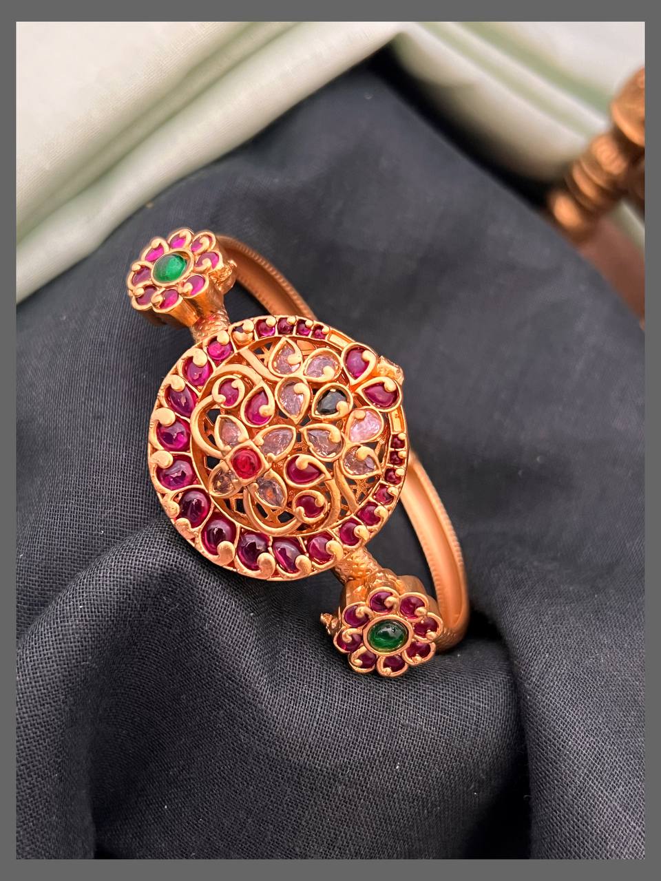 Multi Flower Kadaga in Nakshi - BG00302