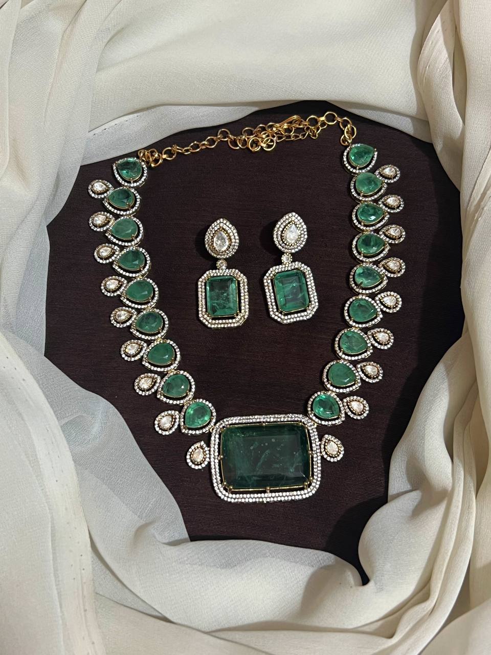 Mozonite Sets with Earrings in Gold Polish - DN00100
