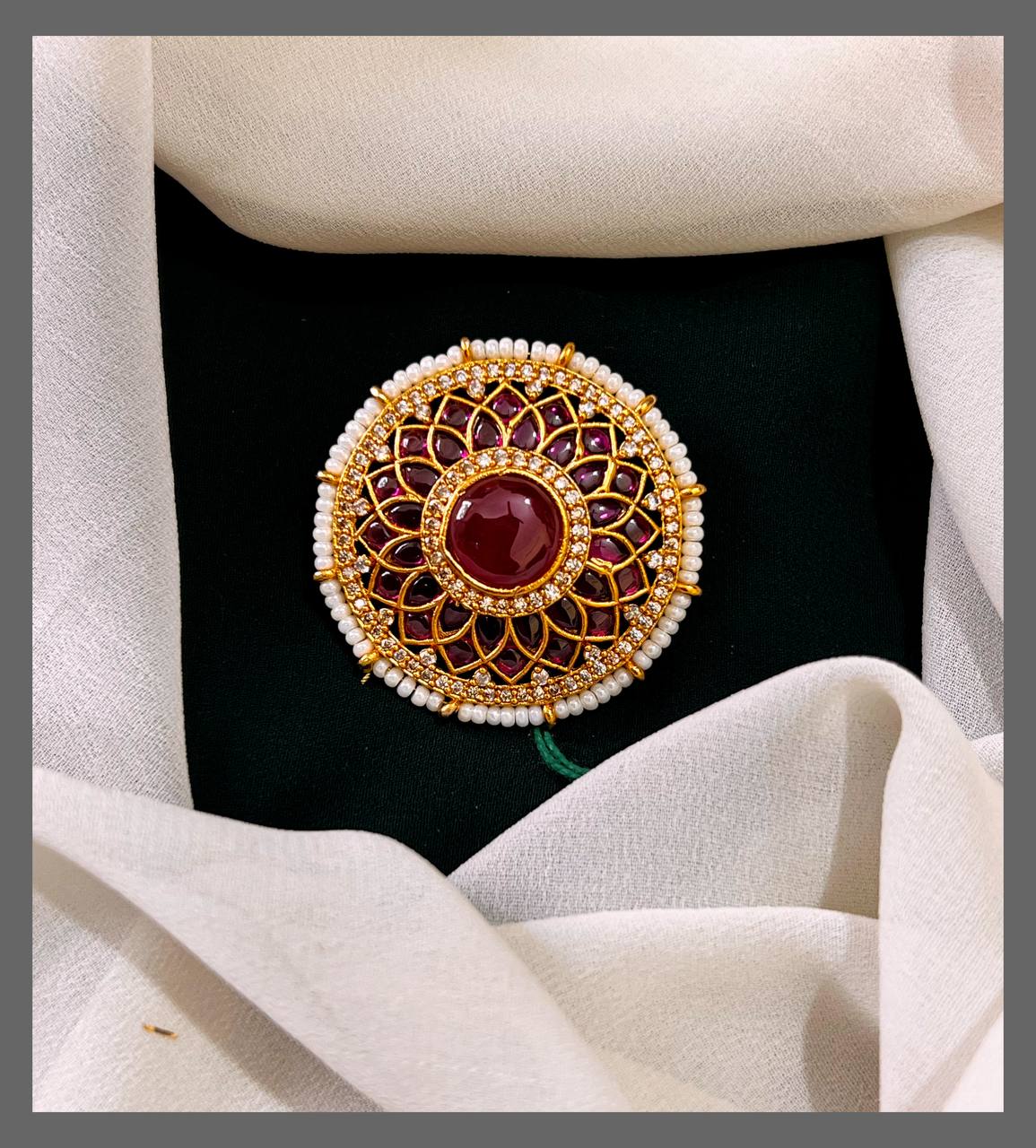 Beautiful Kundan Pendent - KP00199