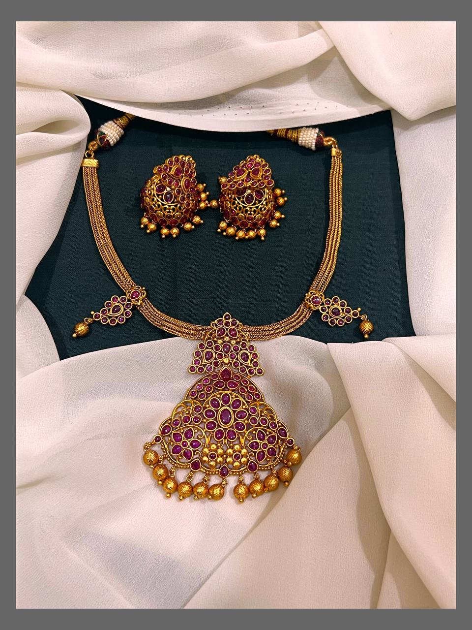 Antique Beautiful Pendant Necklace in Nakshi- NN00558