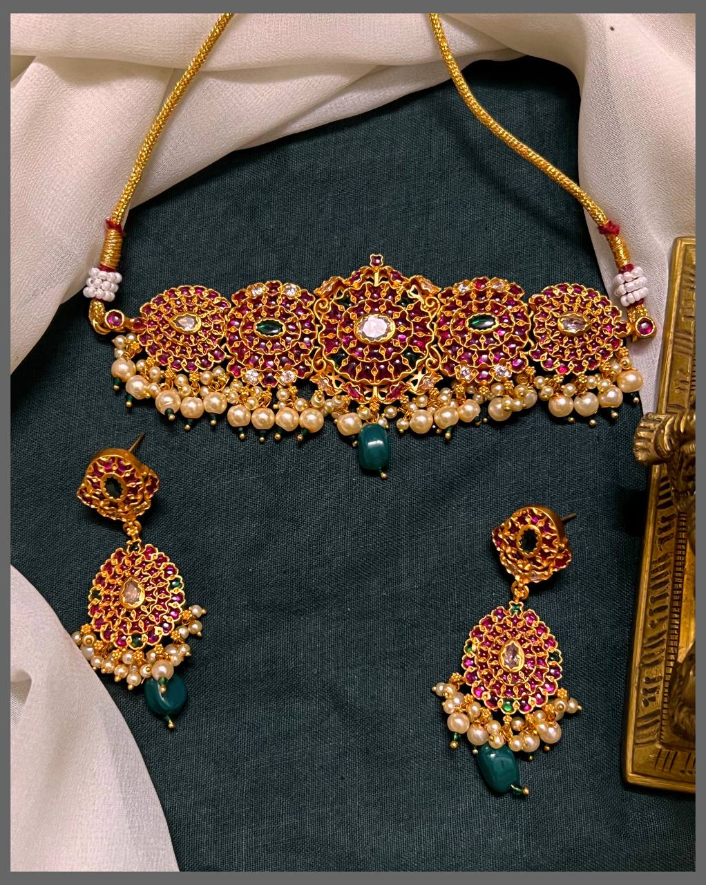Multicolor Choker With Pearls In Nakshi - NN00677