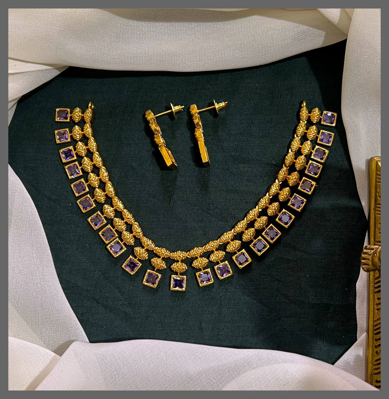 Beautiful Stone Necklace In Nakshi - NN00703