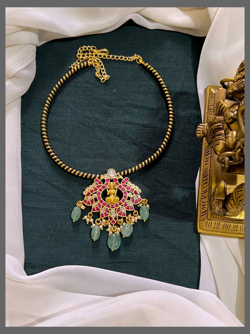 Lakshmi Pendant Necklace in Kundan - KN00554