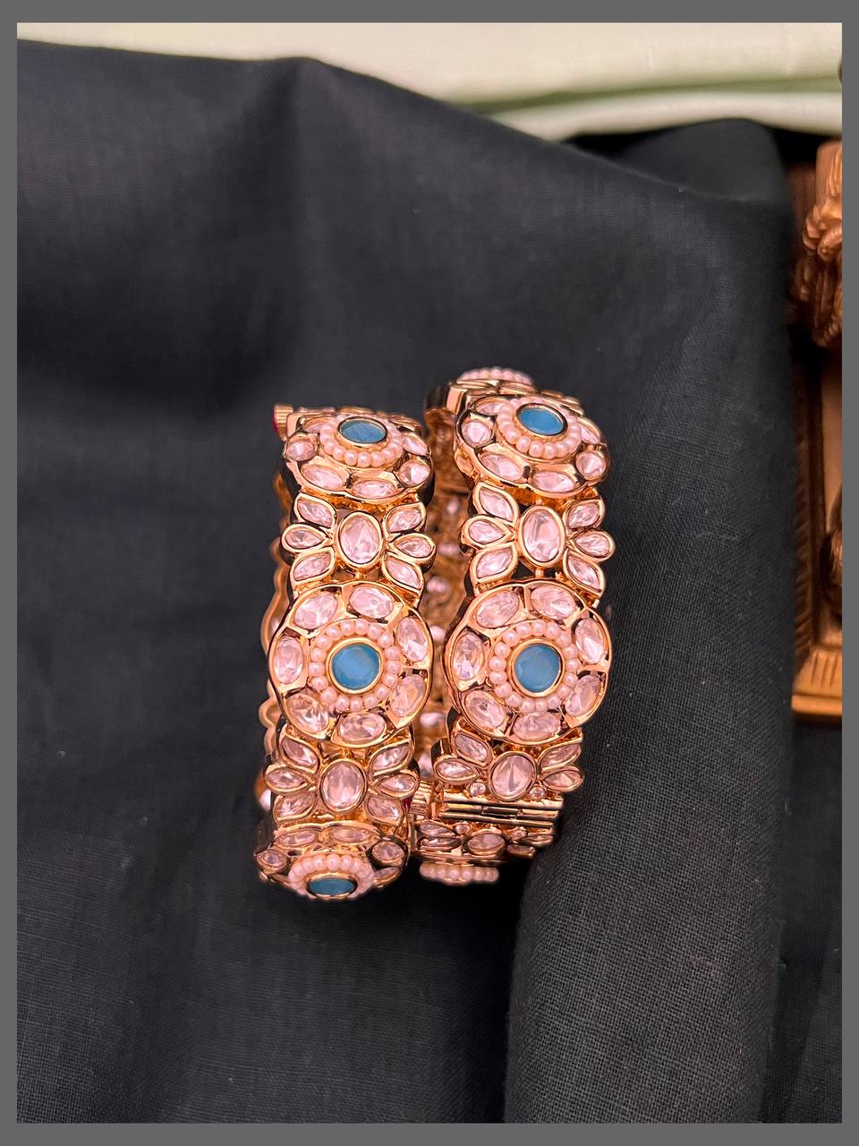White Flower with Blue Mozonite in Kundan - BG00606
