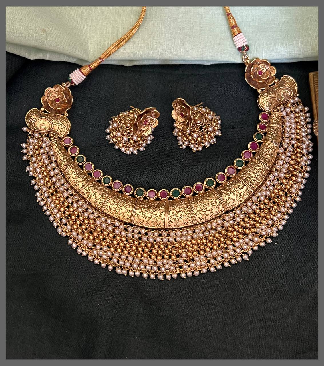 Antic Kante Pearl Multi Stone Necklace in Nakshi - NN00837