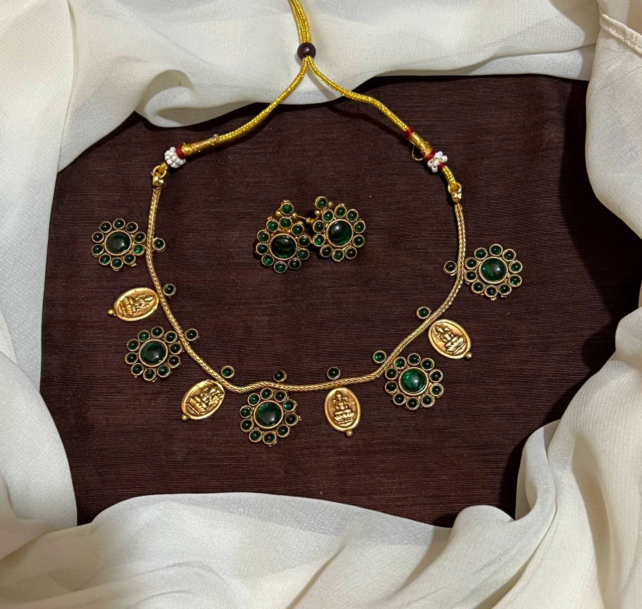 Flower And Lakshmi Pendent Necklace In Nakshi - NN00478